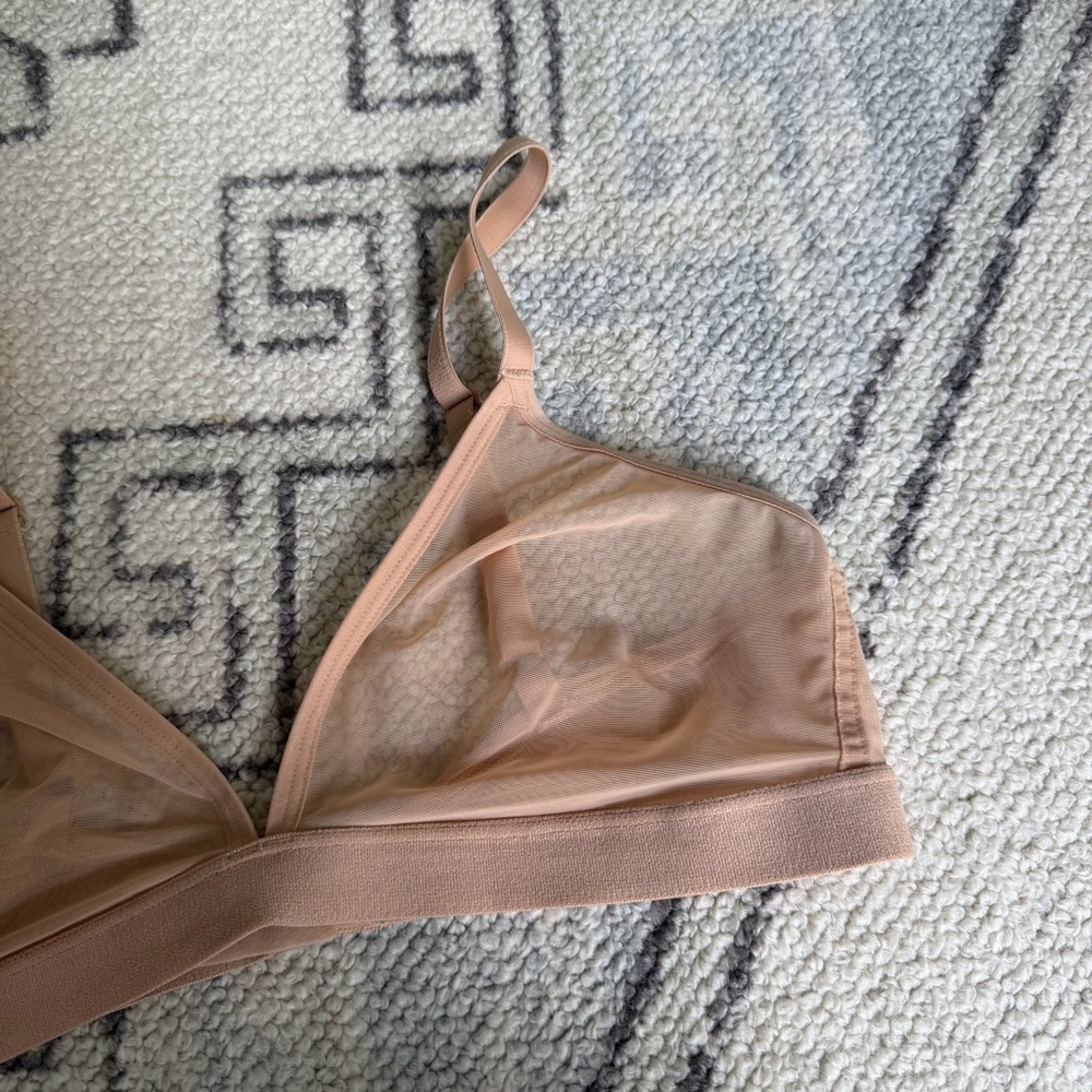 GAP Mesh Bralette in Brush Beige sz M - Picture 3 of 5